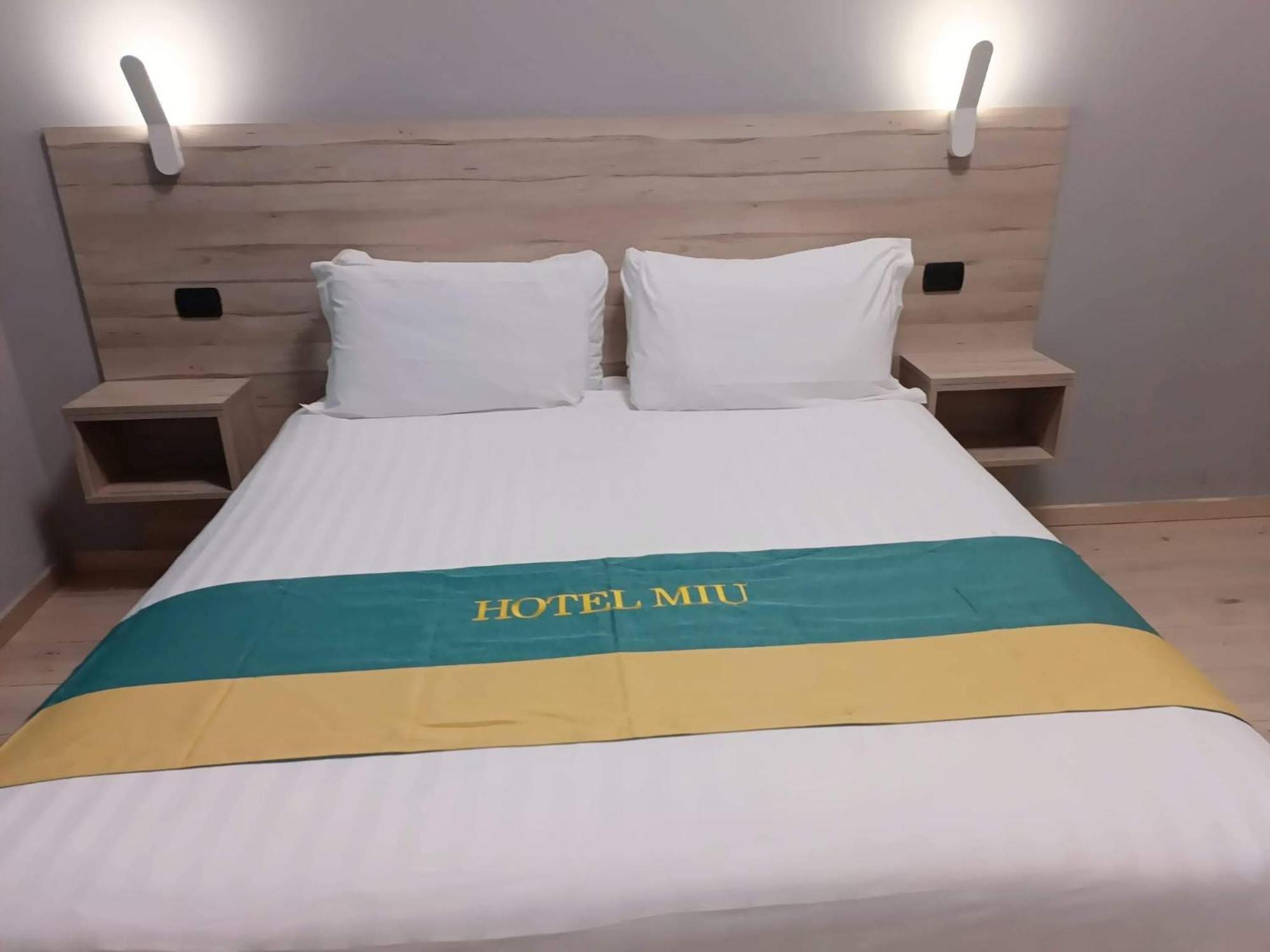 Miu Hotel Милано Екстериор снимка