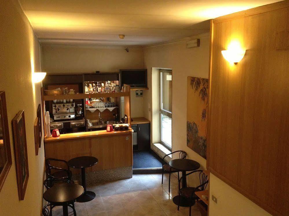 Miu Hotel Милано Екстериор снимка