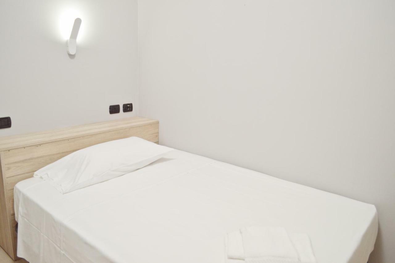 Miu Hotel Милано Екстериор снимка