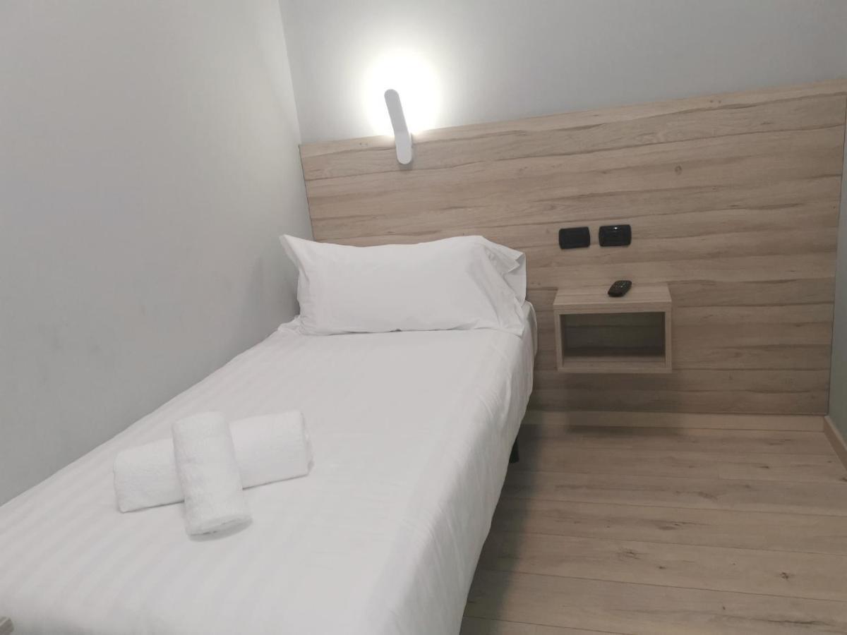 Miu Hotel Милано Екстериор снимка